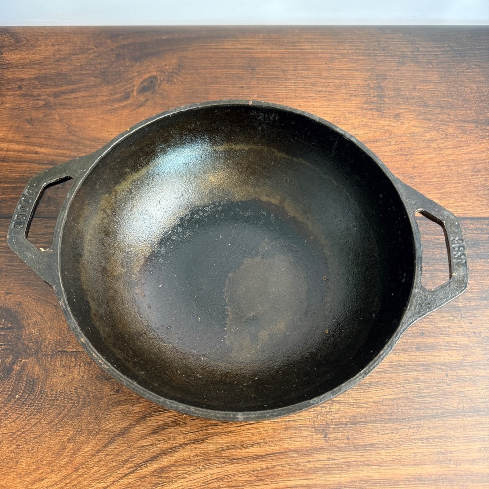 Vintage Lodge 9MW Cast Iron Mini Wok Double Handle USA Seasoned 9 Inch